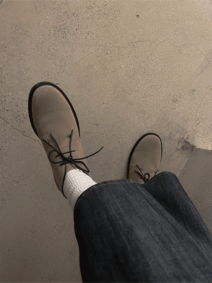 Suede chuker boots(beige)